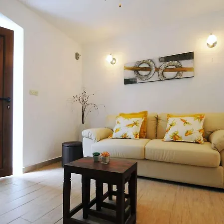 One-bedroom House In I * Labin (Istria)