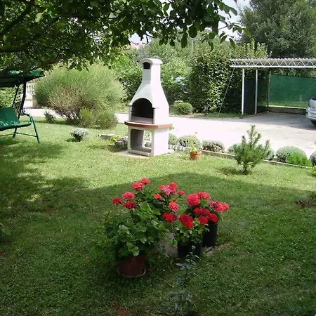 Vikendica One-bedroom House In I