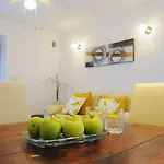 One-bedroom House In I Holiday home