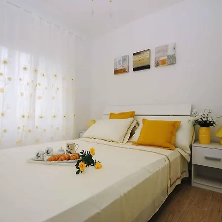 One-bedroom House In I * Лабин